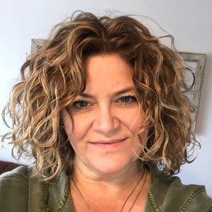 Meet your Posher, Lori